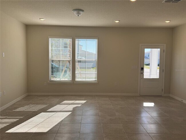 Foto del edificio - 16250 Bright Leaf Rd