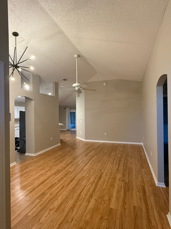 Foto del edificio - 226 Tree Branch Ln