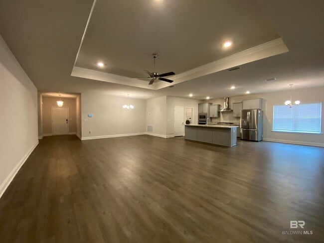 Building Photo - 31240 Semper Dr