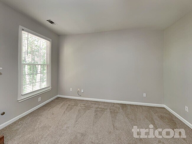 Foto del edificio - 1013 Chatsworth Ln