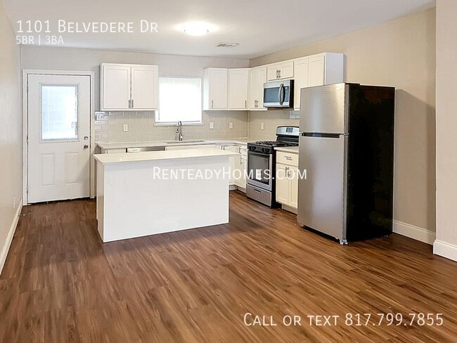 Building Photo - 1101 Belvedere Dr