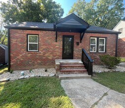 Building Photo - 2412 Henderson St