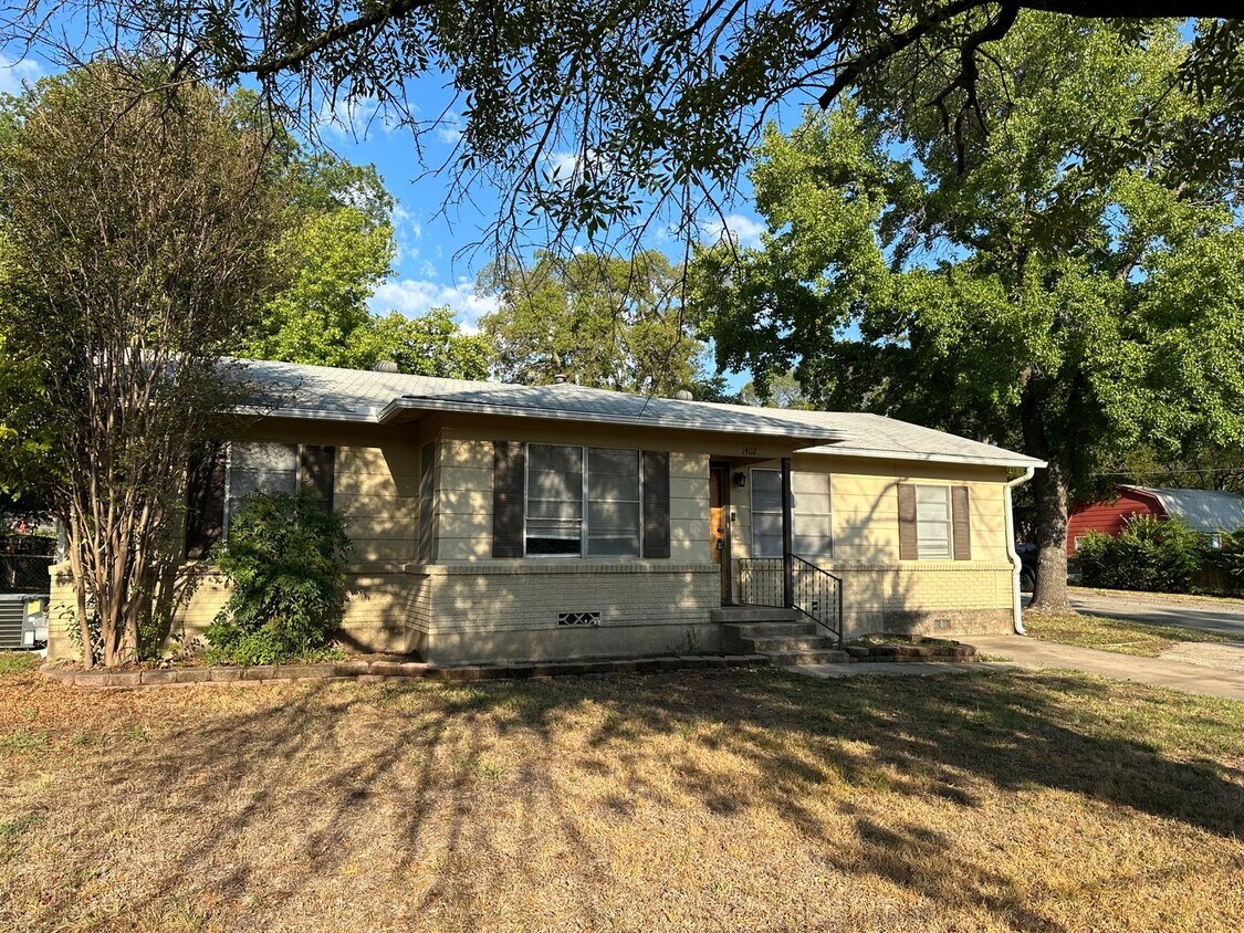 1402 Knight St, Denton, TX 76205 House Rental in Denton, TX