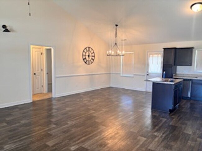 Building Photo - 216 Tappi Ter