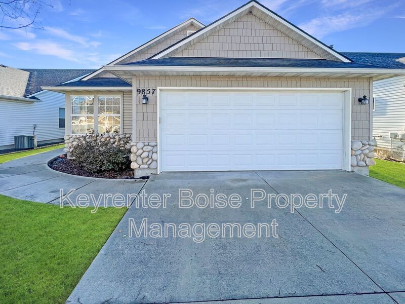 Primary Photo - 9857 W Sleepy Hollow Ln