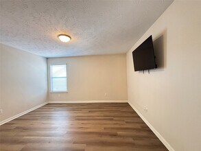 Building Photo - 4906 Mountain Fork
