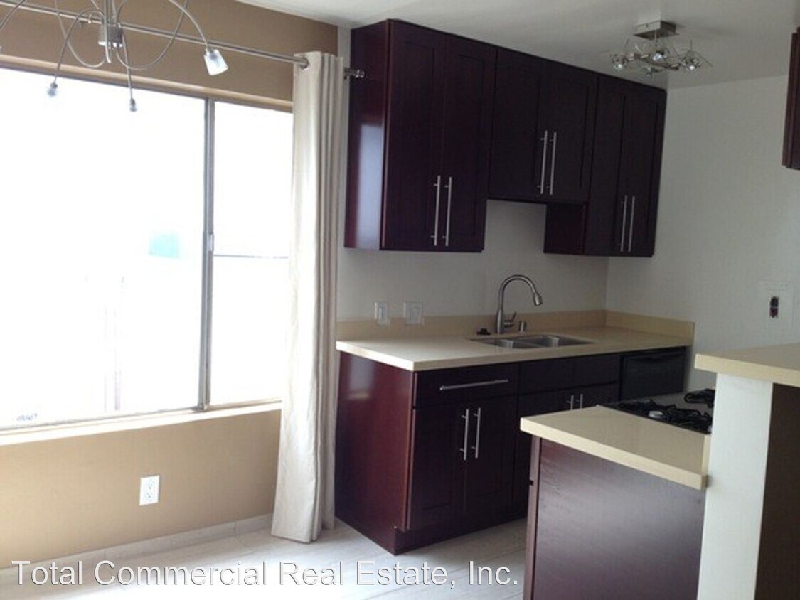 Foto principal - 12730 Mitchell Ave