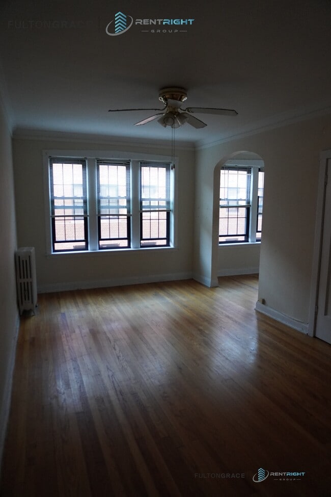 Building Photo - 5018 N Lincoln Ave