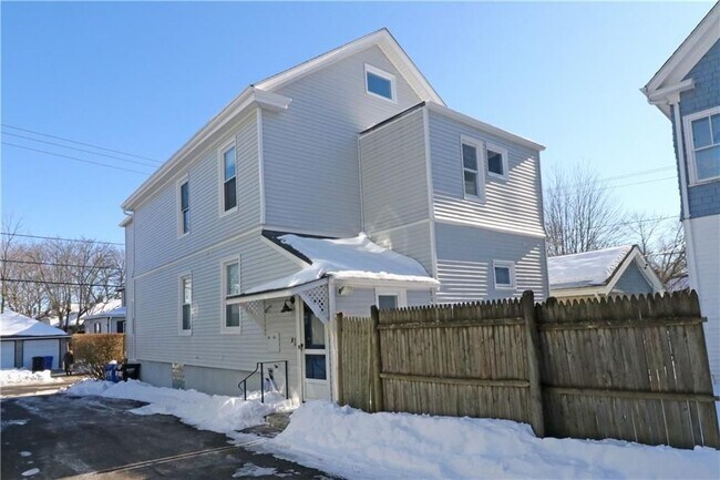 Building Photo - 65 Friendship St