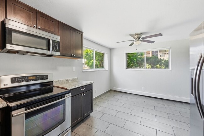 Photo - 3 Bed 2 Bath Condo Available Now!