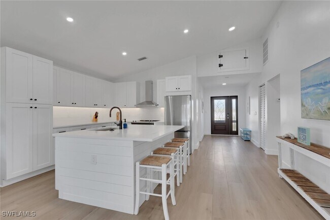 Foto del edificio - 2700 Gulfview Dr