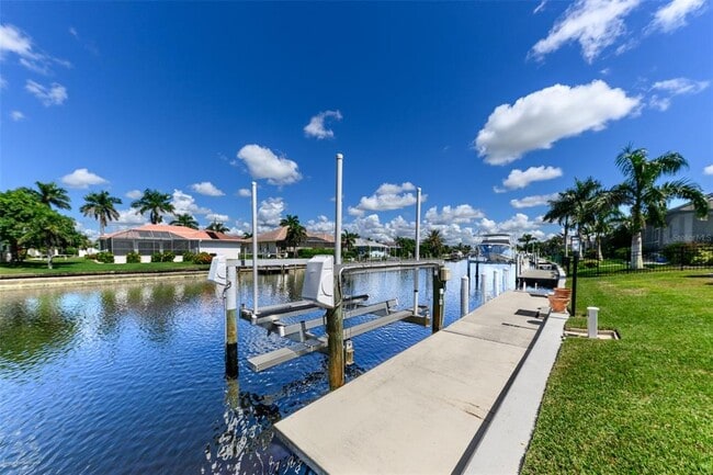 Building Photo - 566 Port Bendres Dr