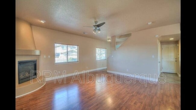 Foto del edificio - 7100 Dancing Eagle Ave NE
