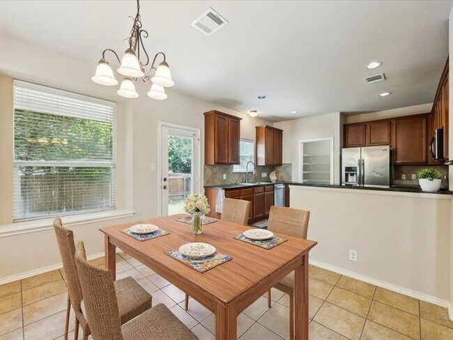 Building Photo - 8721 Blackvireo Dr