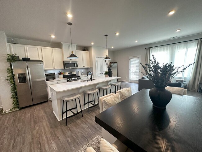 Building Photo - 10872 Overlook Mountain Dr