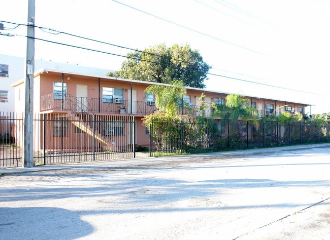 Building Photo - 1306 NW 61st St