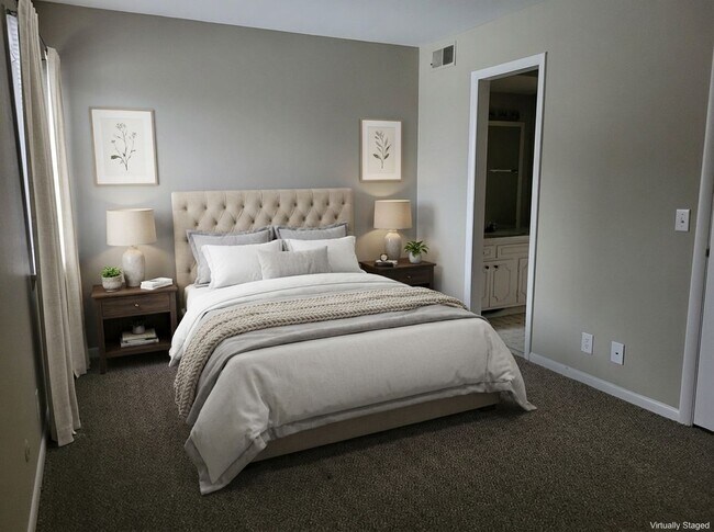 Foto del edificio - Come home to Highland North Townhomes!
