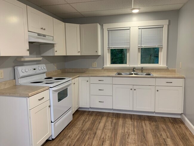 Building Photo - 218 Walton St