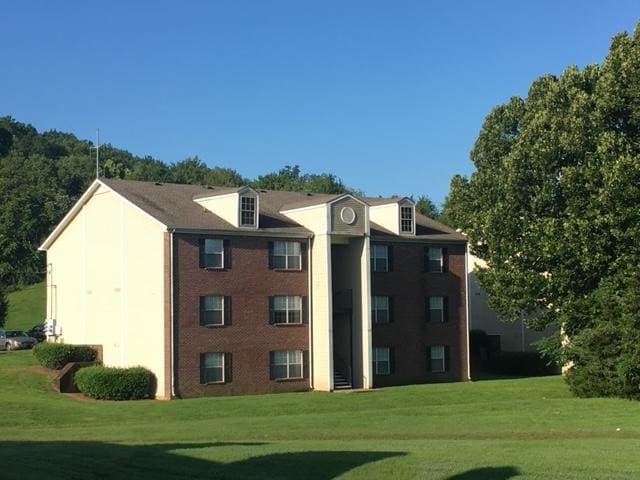 Great Location - Creekside
