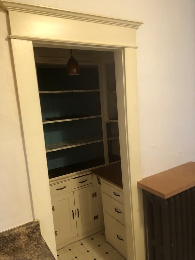 Building Photo - 505 S 4th St