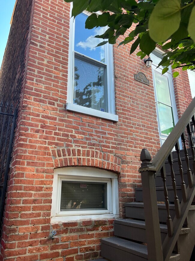 Building Photo - 627 Harvey St