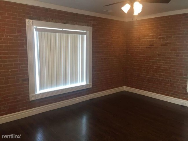Building Photo - 6 br, 4 bath House - 615 W. 11TH ST.