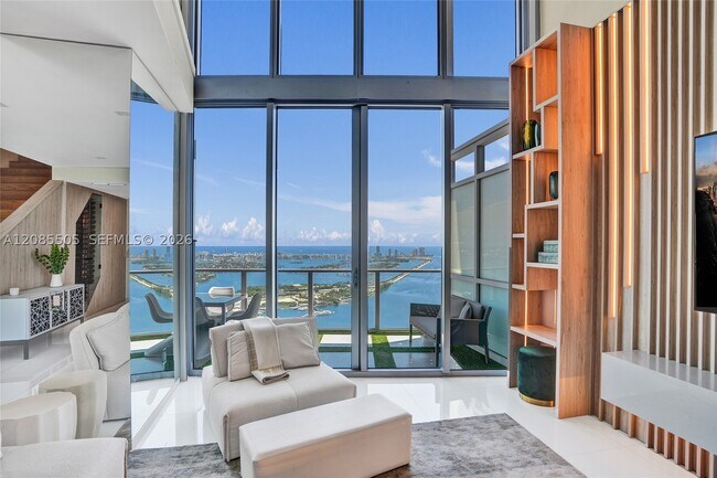 Foto del edificio - 1100 Biscayne Blvd