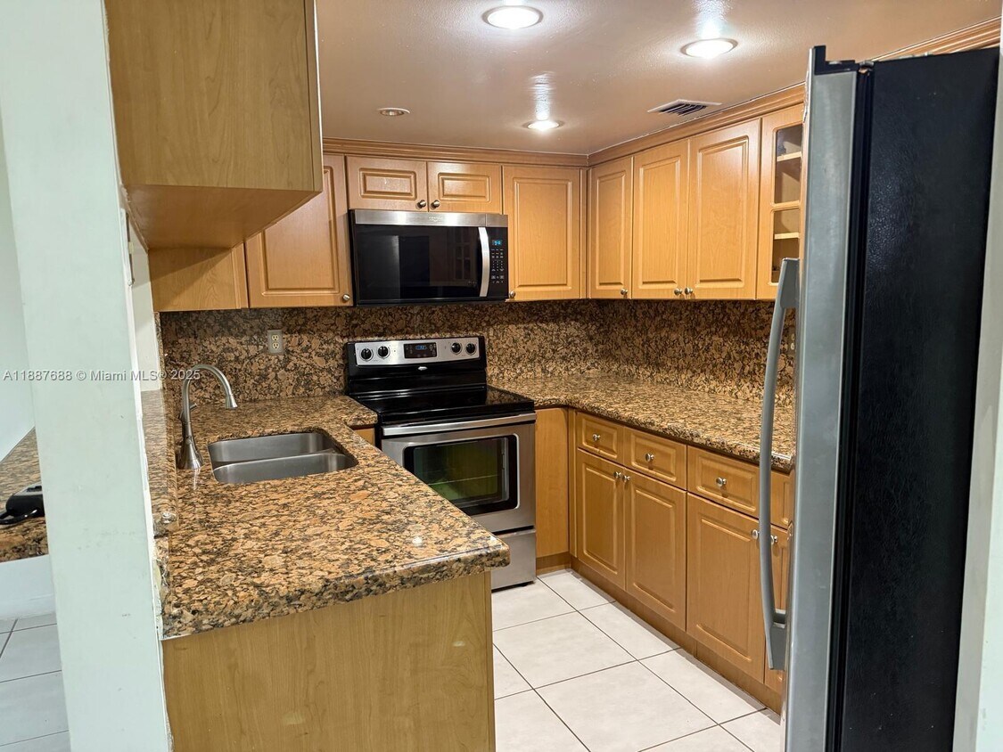 Foto principal - 8305 SW 152nd Ave