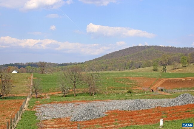 Building Photo - 4577 Stony Point Rd