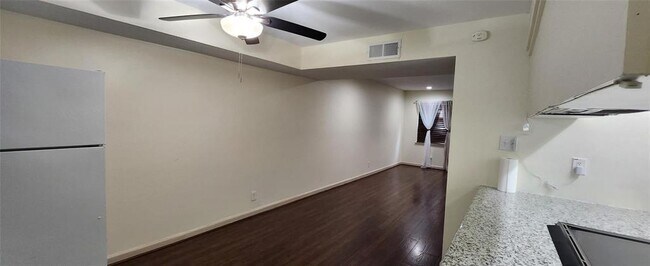 Building Photo - 1433 Cedar Post Ln
