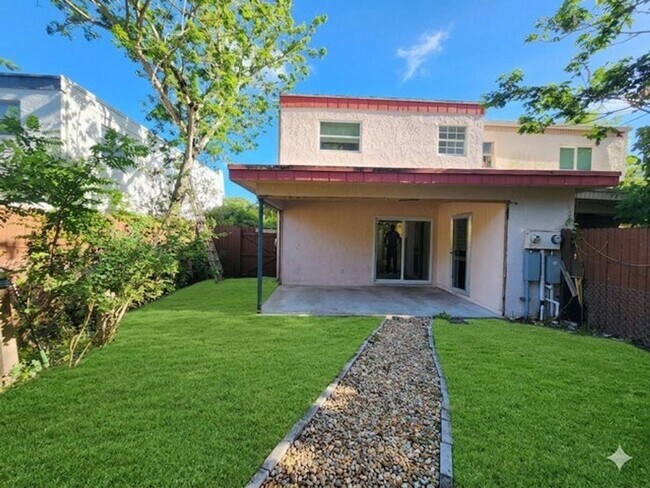 Building Photo - 7931 SW 7th Pl