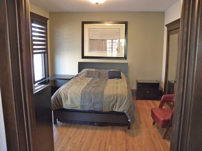 Foto del edificio - 1764 N High St