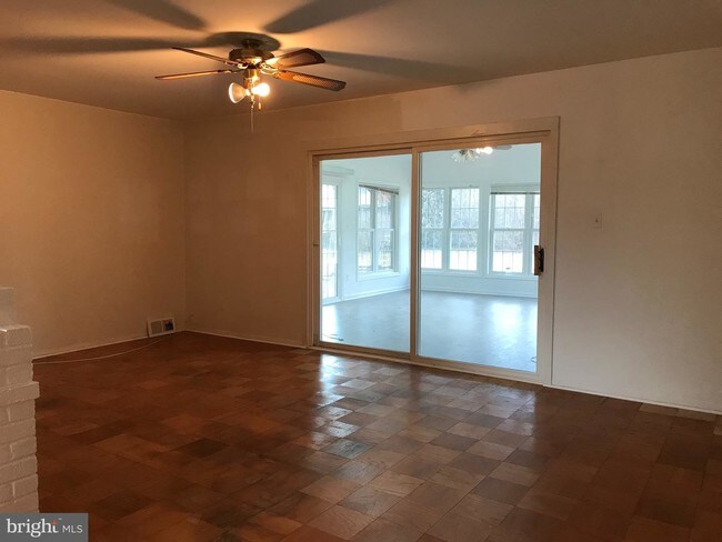 Foto del edificio - 7518 Hogarth St