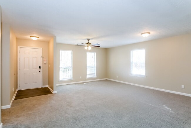 Building Photo - 235 Riverbrooke Terrace
