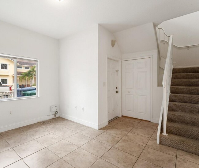 Foto del edificio - 10832 NW 74th Ct