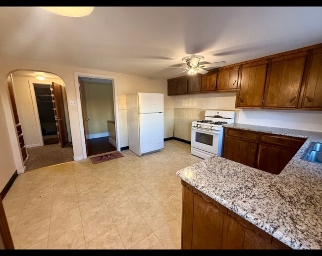 Building Photo - 91 Bloomfield Ave