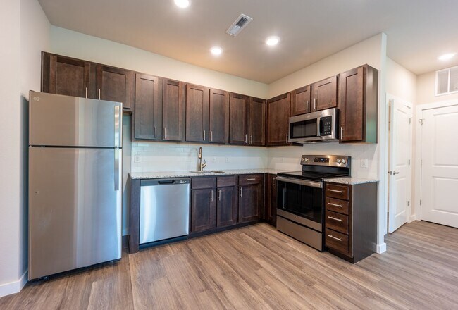 Foto del interior - Enjoy Comfortable Living When You Live at ...