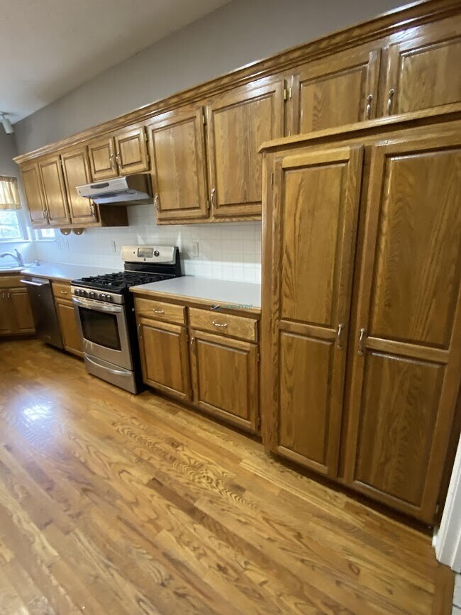 Building Photo - Charming 3 beds 2.5 bath in Kansas City!