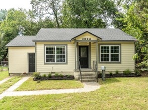 Building Photo - 3004 Alabama Ave