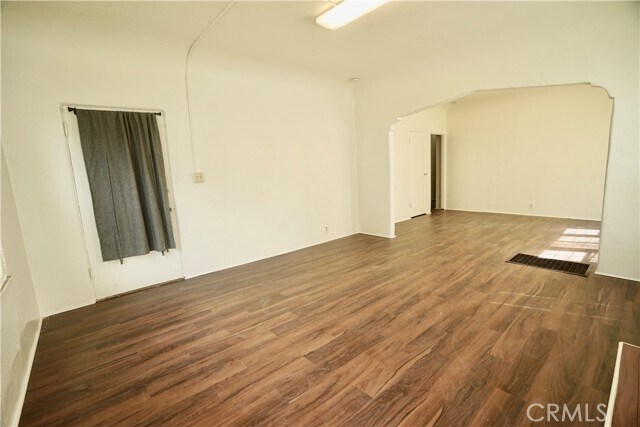 Foto del edificio - 1336 Elm St