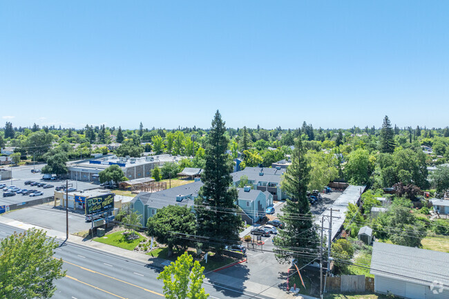 Aerial Photo - Village Pointe Apartments