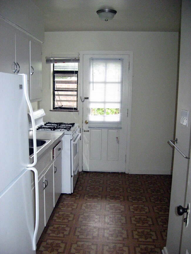 Foto del edificio - 926 Kenwick Rd