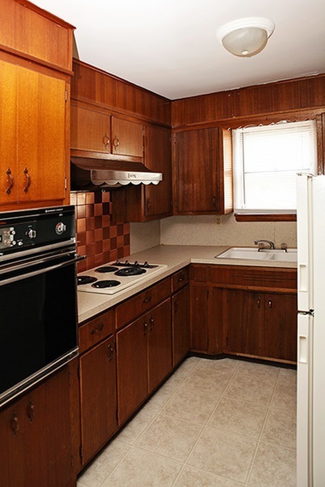 Kitchen - East Manor Apartments