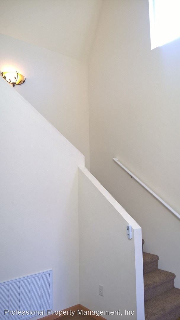 Foto del edificio - 1 br, 1 bath House - 624 Edith