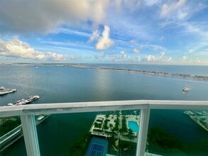 Building Photo - 2101 Brickell Ave