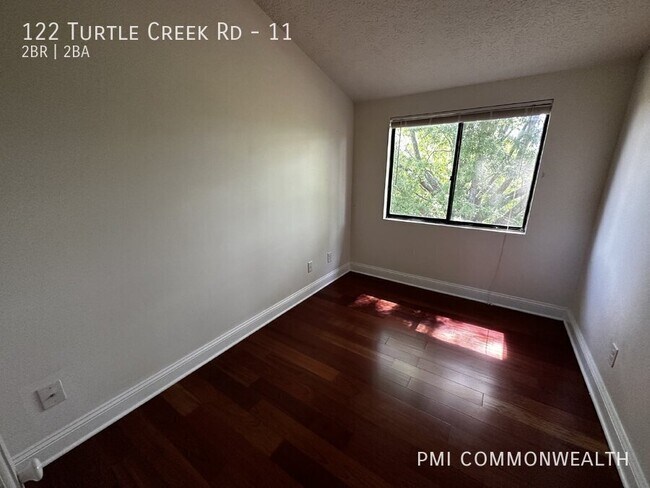 Foto del edificio - 122 Turtle Creek Rd