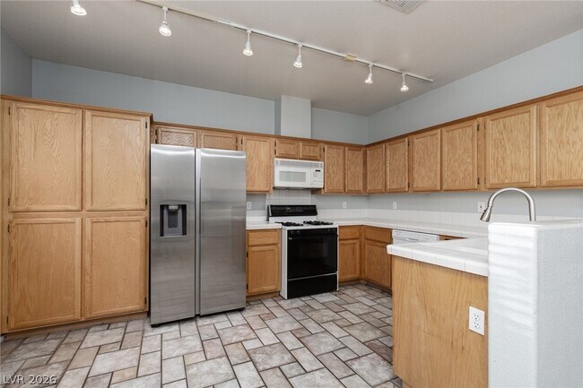 Foto del edificio - 2137 Polynesia Cir