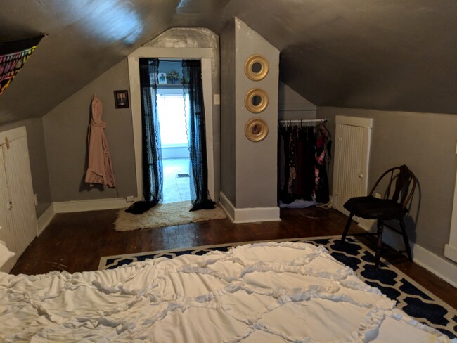 Foto del edificio - 57 Mayfield Ave