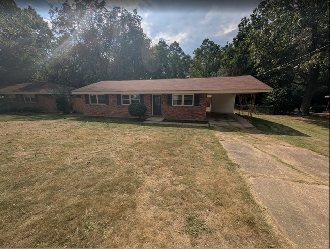 Building Photo - 1130 Lombard Dr