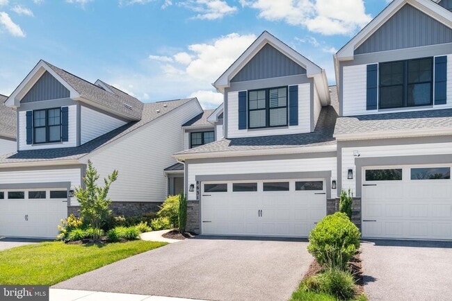 Building Photo - 8631 St Anthony Dr